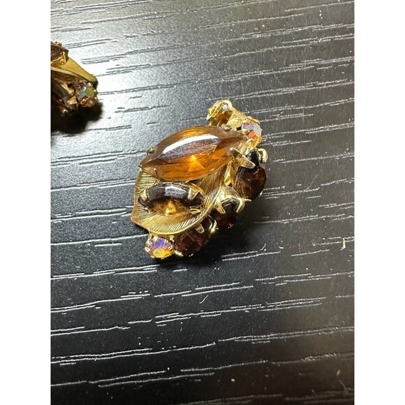 Vintage Weiss Signed Amber Rhinestone Gold Tone Floral Leaf Clip On Earrings - Picture 3 of 10